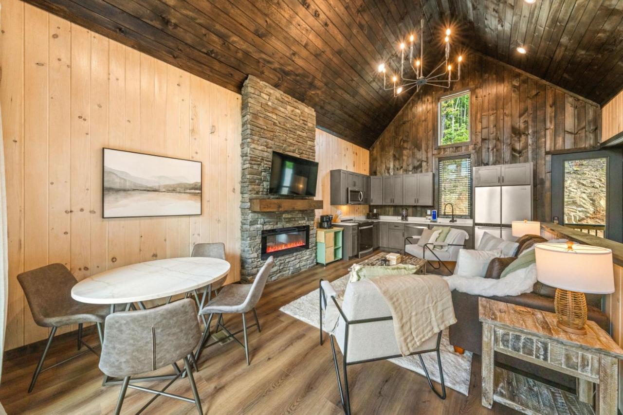 Cozy Cove Retreat W Lake View Hot Tub Firepit Dandridge Exterior photo